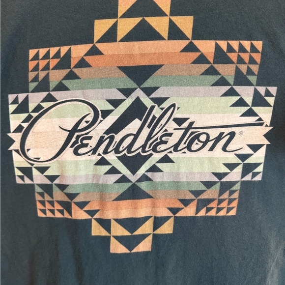Pendleton Women’s Dark Blue Short Sleeve Tee Geometric Design Size Medium - Picture 3 of 8